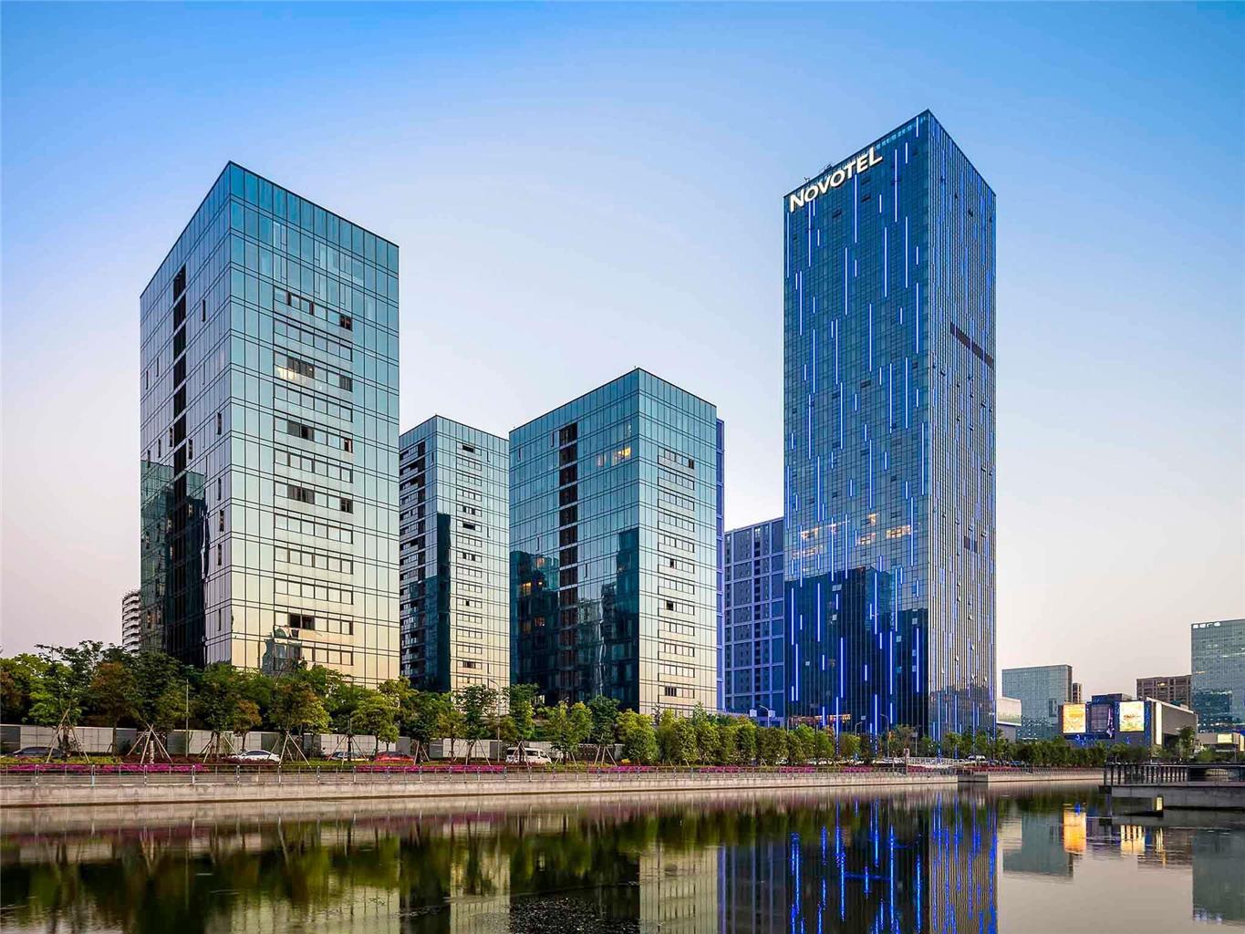 Novotel Ningbo East Hotel