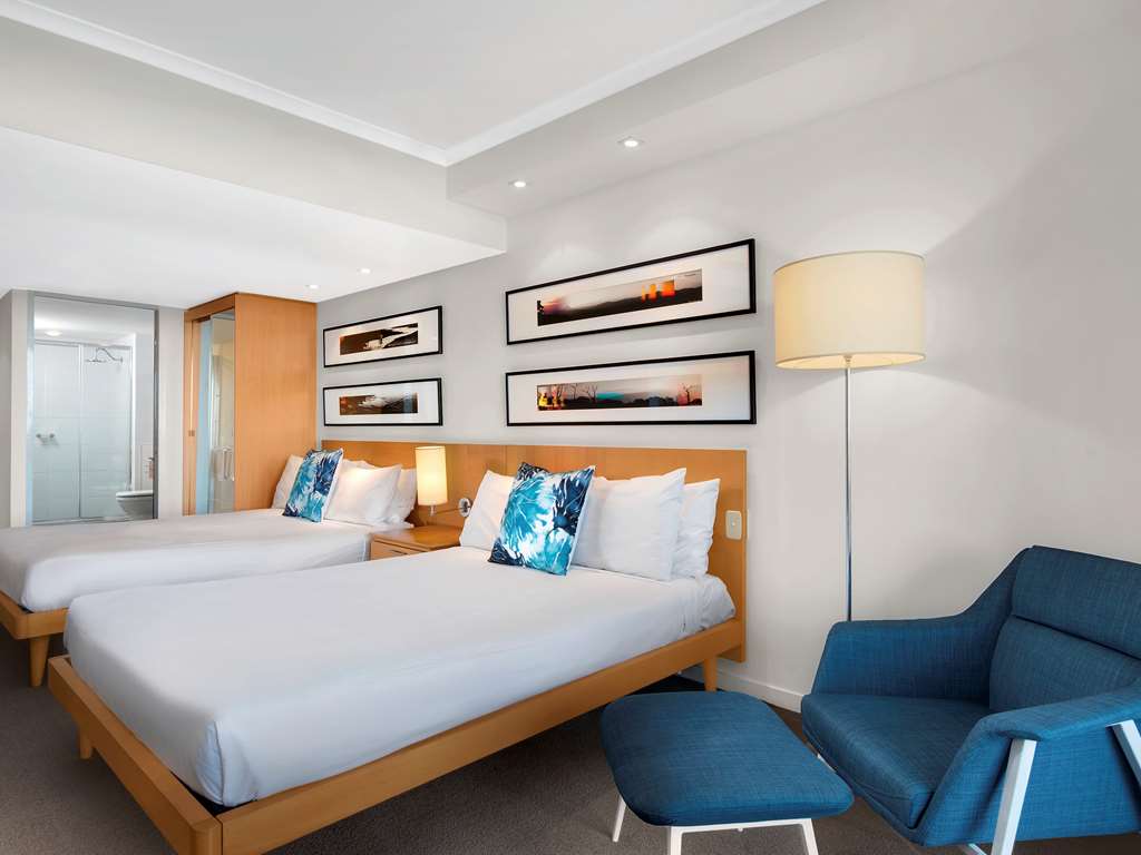 THE SEBEL PELICAN WATERS-guestroom-Guest Room,On-Site.jpg