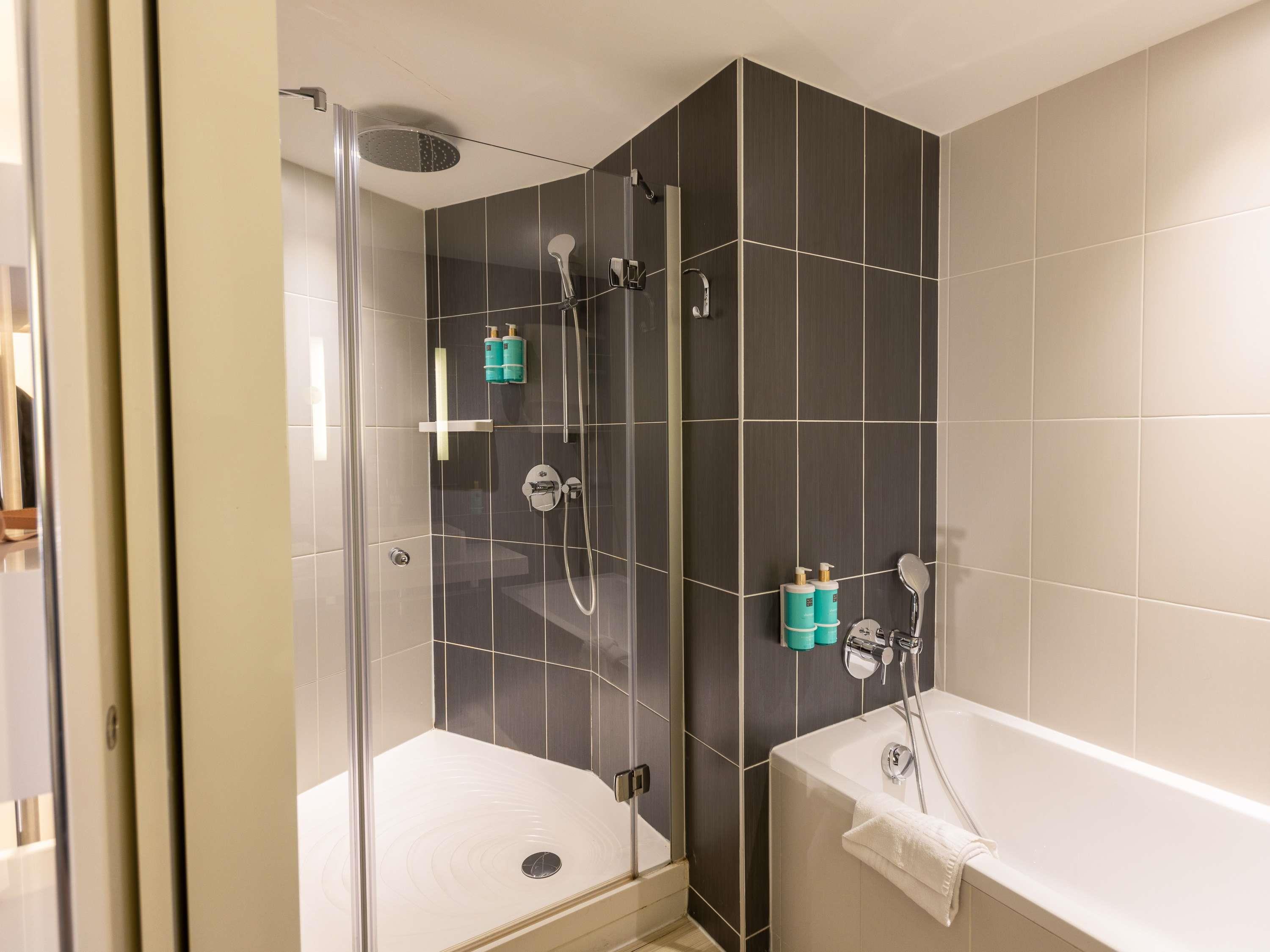 Novotel Suites Paris Expo Porte de Versailles Room Type - Superior Queen Suite with Sofa