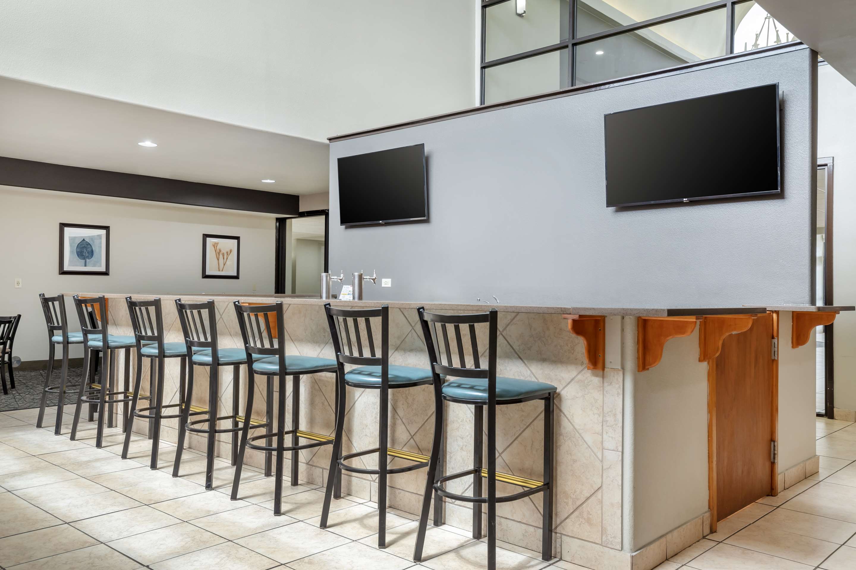 Bar | Best Western Northwest Corpus Christi Inn & Suites