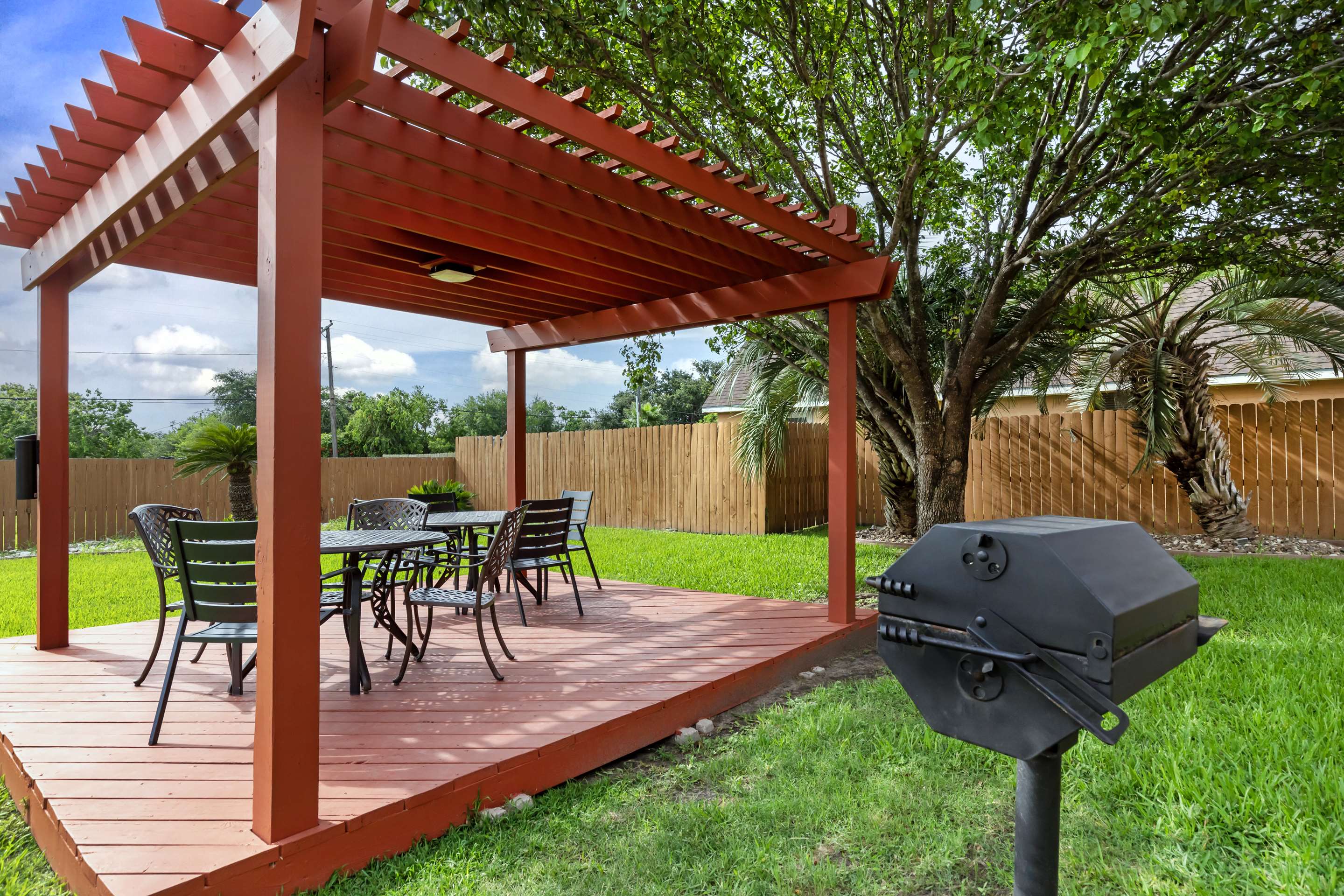BBQ | Best Western Northwest Corpus Christi Inn & Suites