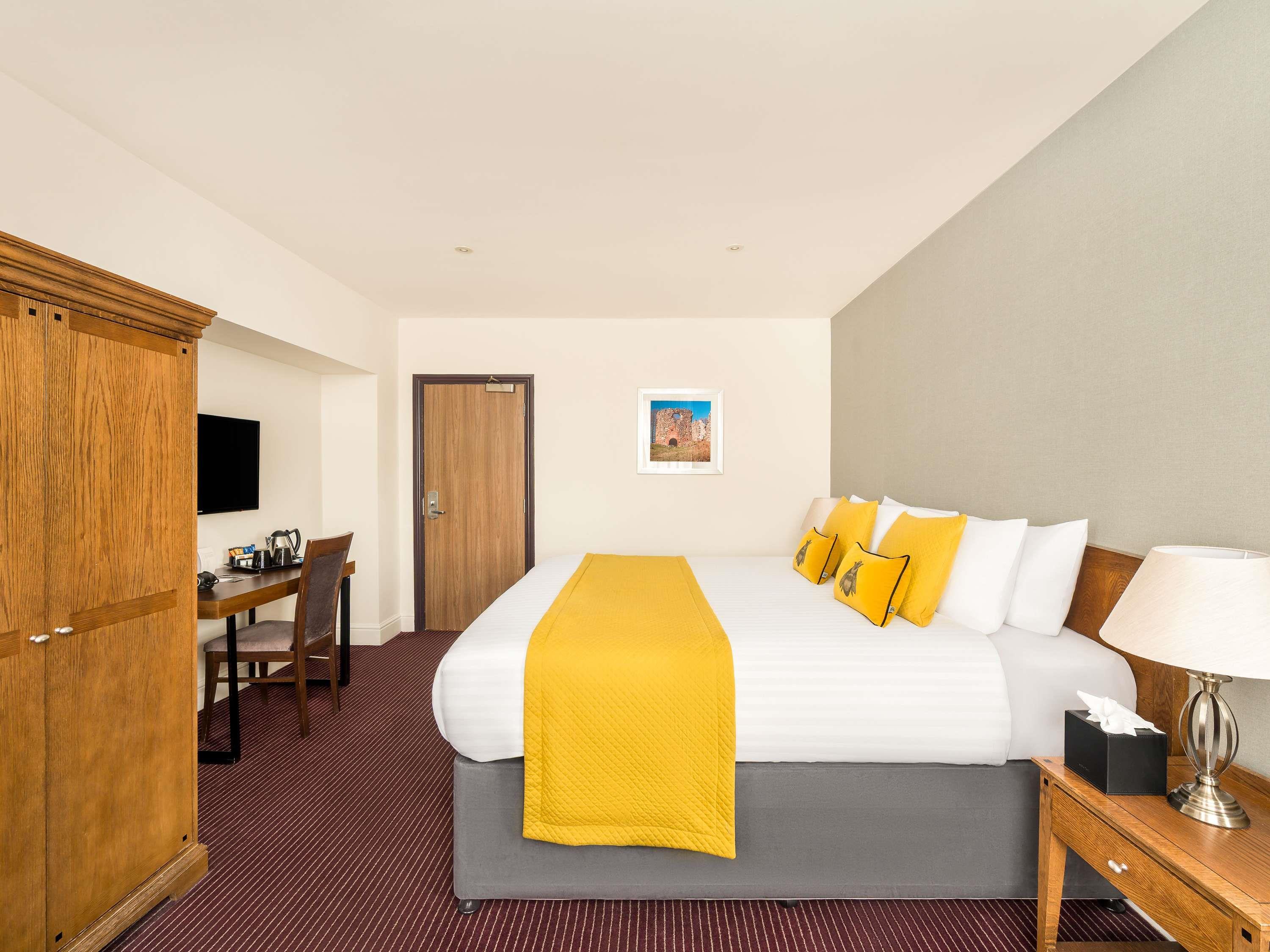 Mercure Doncaster Centre Danum Hotel Room Type - Privilege Room with 1 King Size Bed