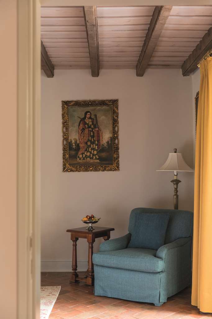Guest photo