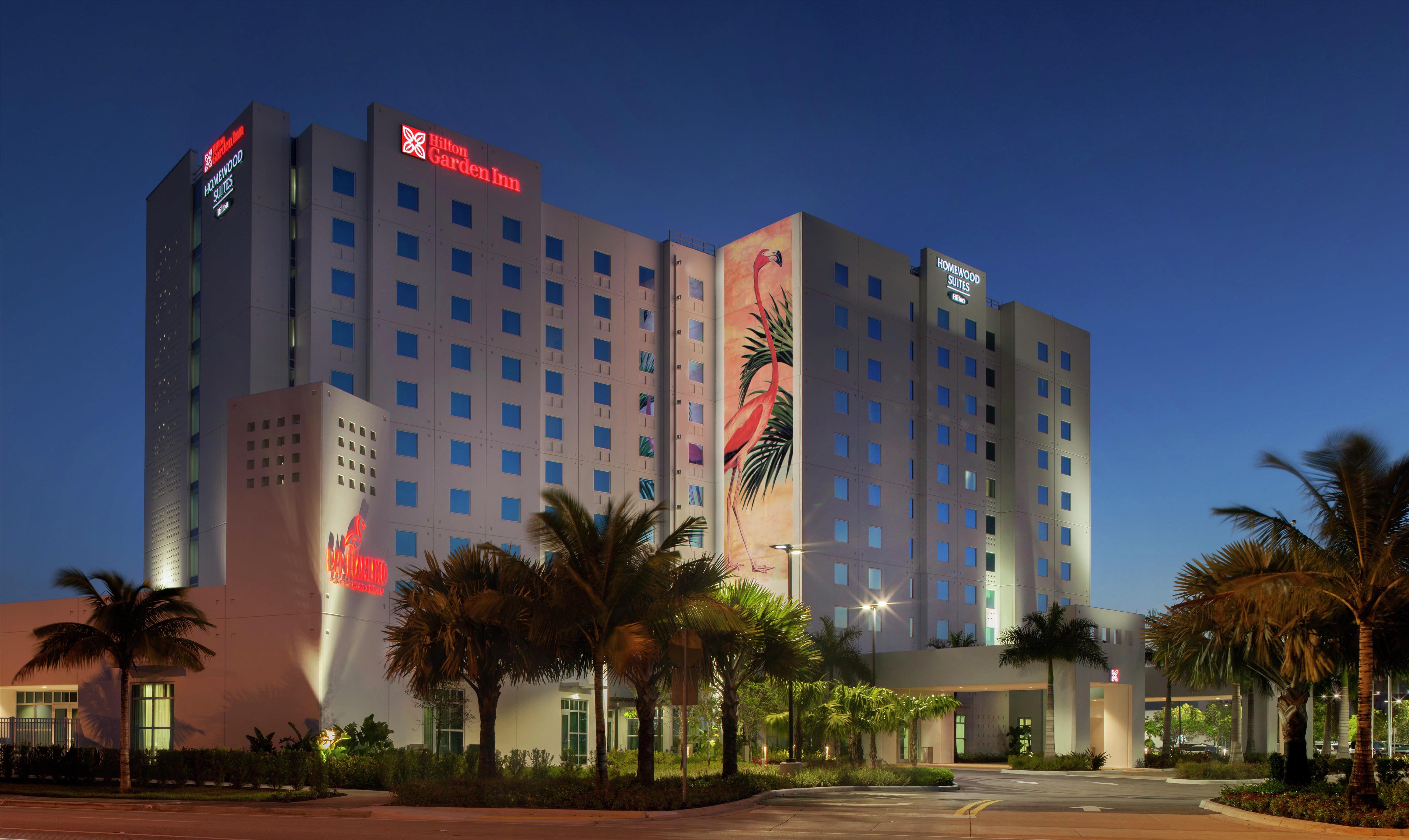 Exterior | Hilton Garden Inn Miami Dolphin Mall
