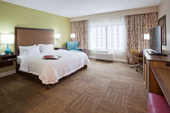  - Hampton Inn West Bloomington