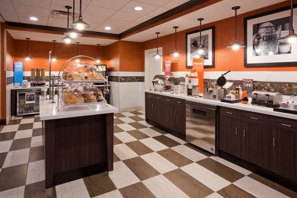 Restaurant - Hampton Inn West Bloomington