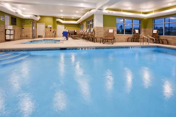 Pool - Hampton Inn West Bloomington
