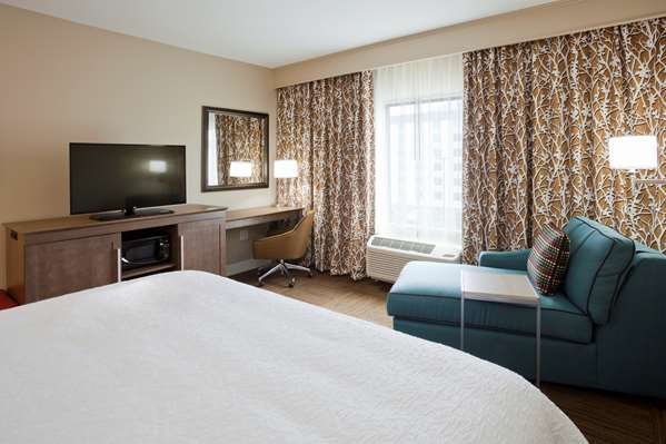  - Hampton Inn West Bloomington