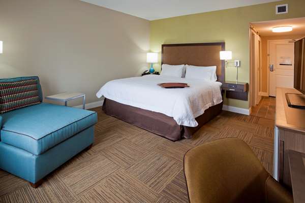  - Hampton Inn West Bloomington