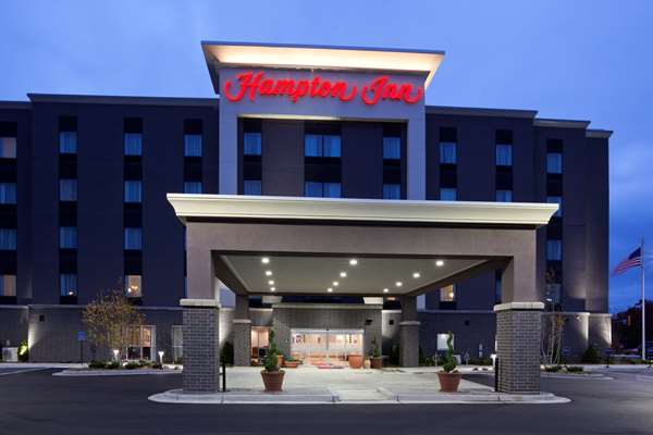 Exterior view - Hampton Inn West Bloomington