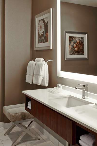  - Hilton Garden Inn Phoenix - I-10, Exit 144