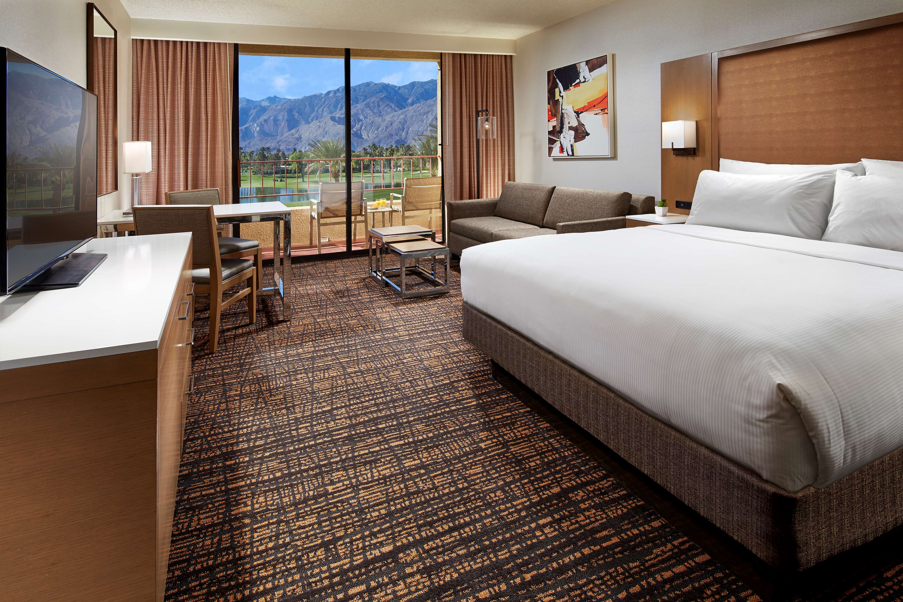 DoubleTree by Hilton Hotel Golf Resort Palm Springs Room Type - 1 KING 2 ROOM CORNER SUITE
