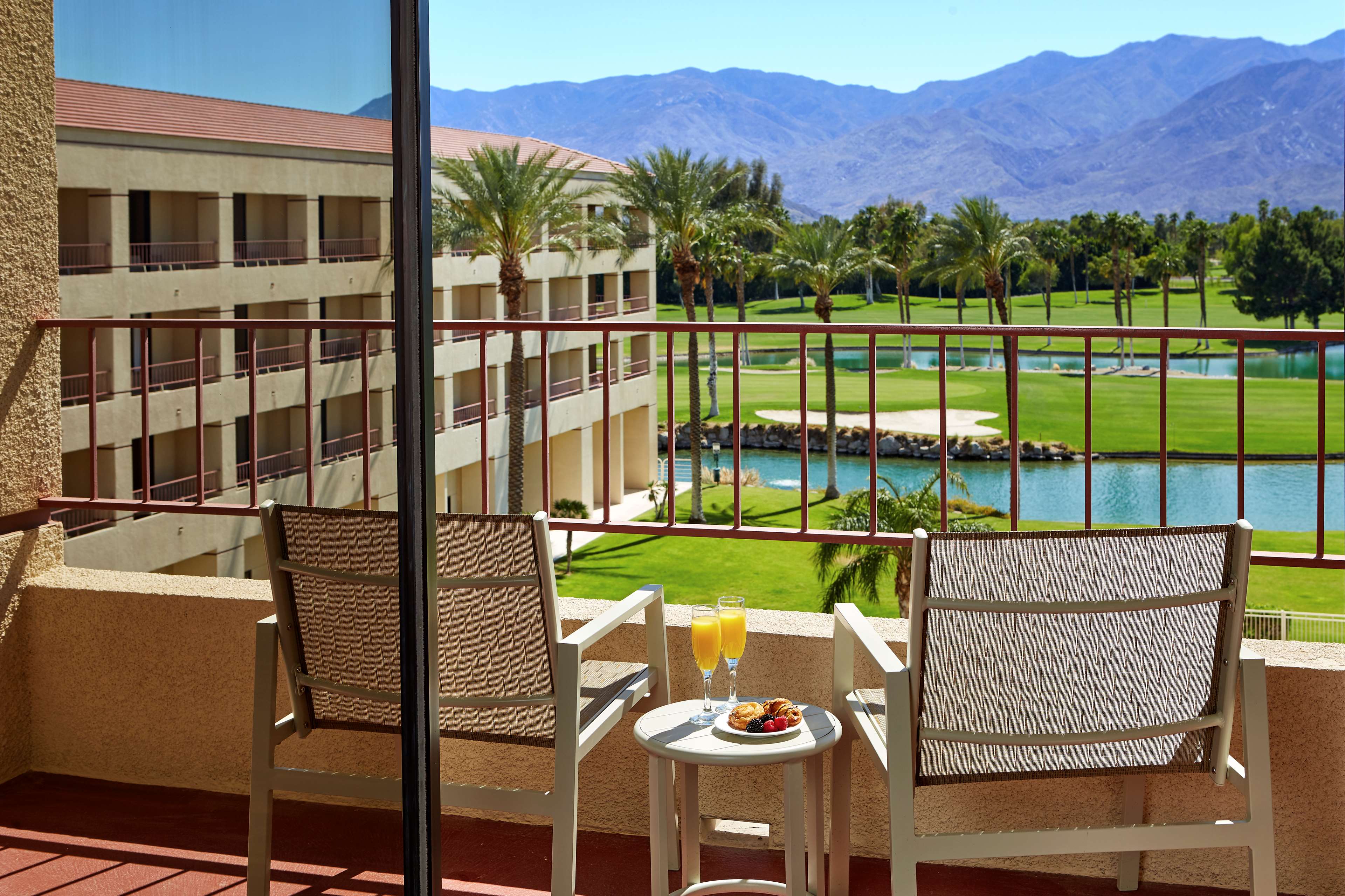 DoubleTree by Hilton Hotel Golf Resort Palm Springs Room Type - 2 QUEENS BALCONY OR PATIO