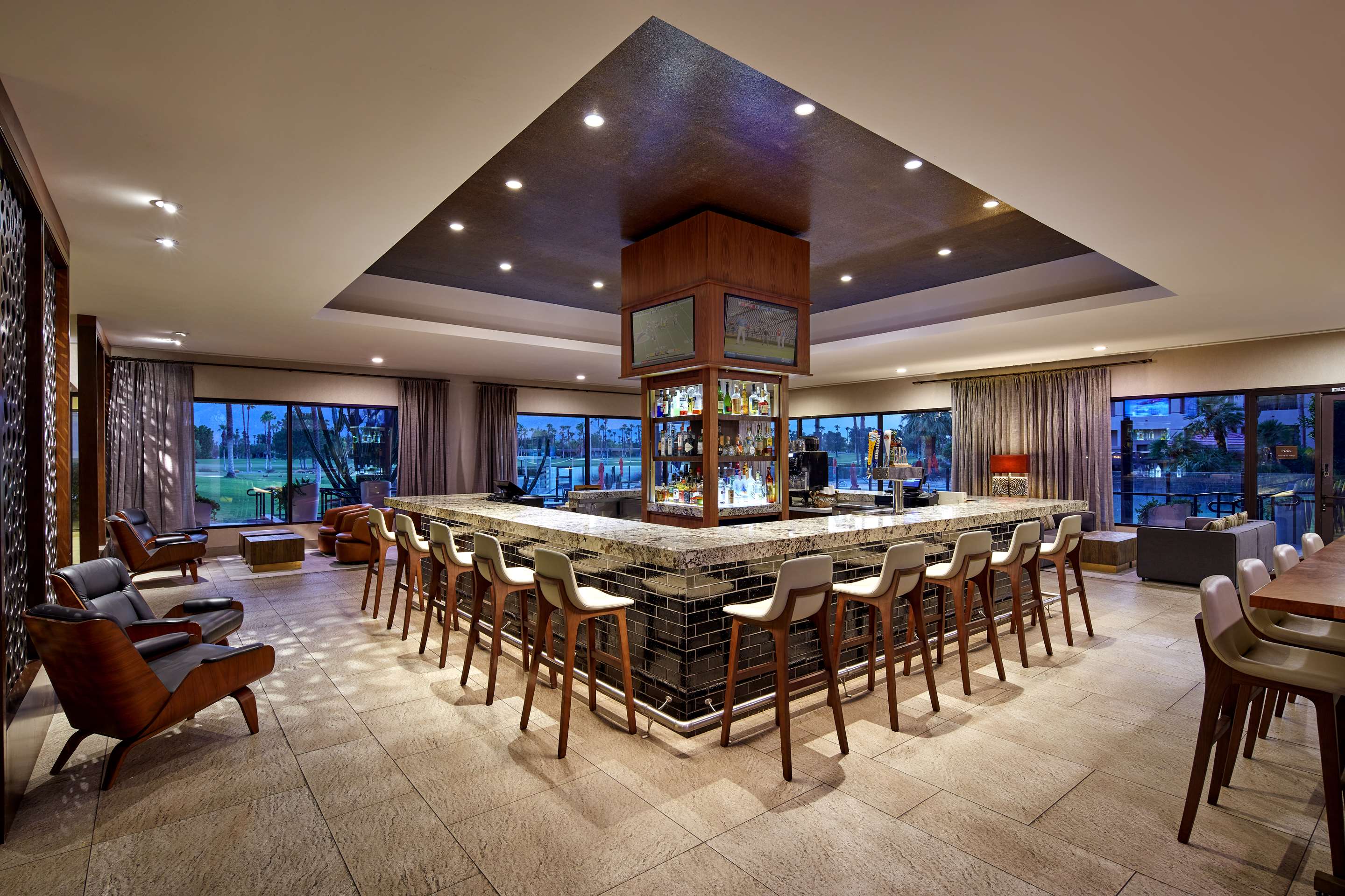 BarLounge | DoubleTree by Hilton Hotel Golf Resort Palm Springs