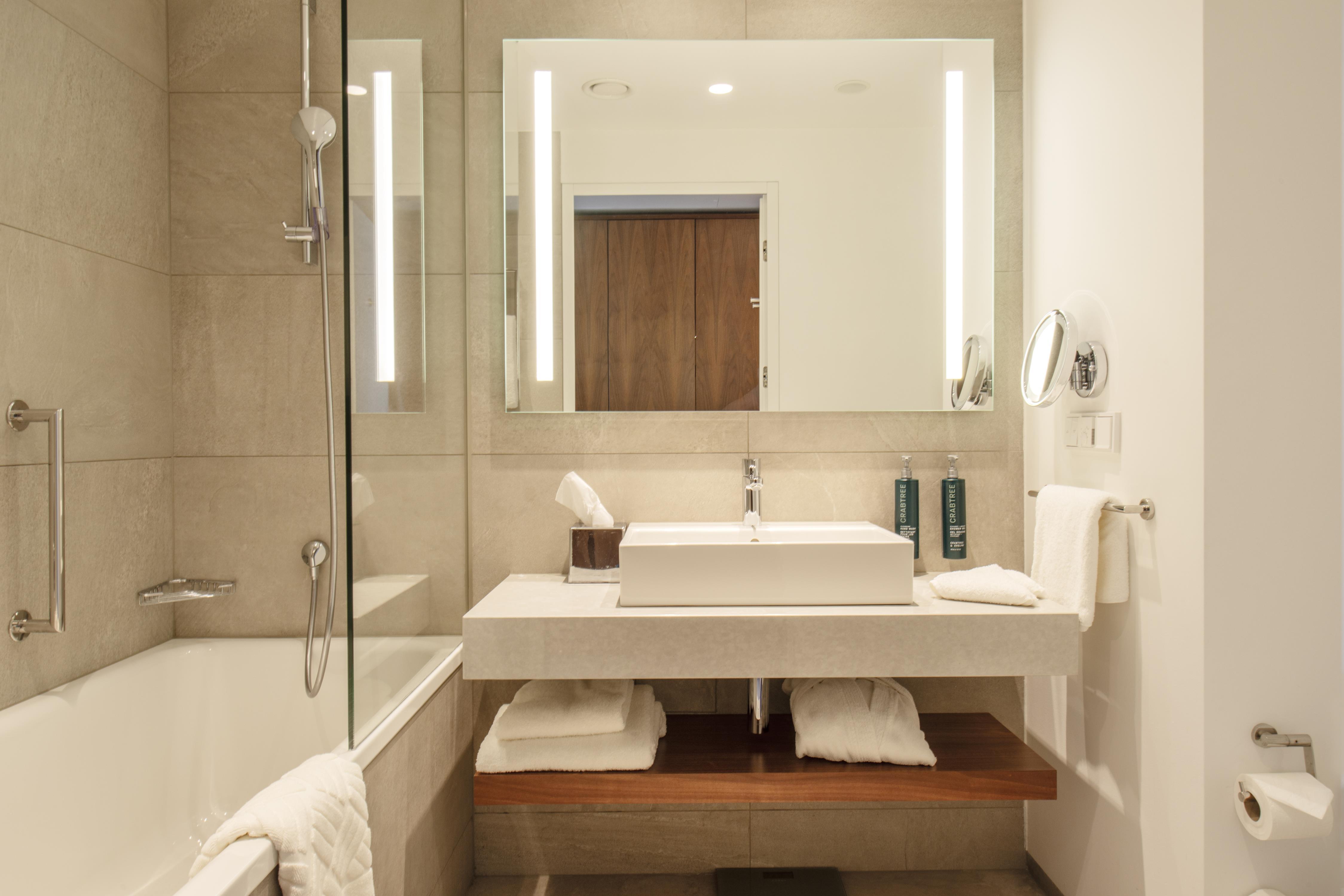 DoubleTree by Hilton Hotel Wroclaw Room Type - FAMILY CONNECTING ROOM