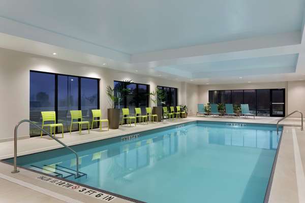 Pool - Home2 Suites by Hilton Milton