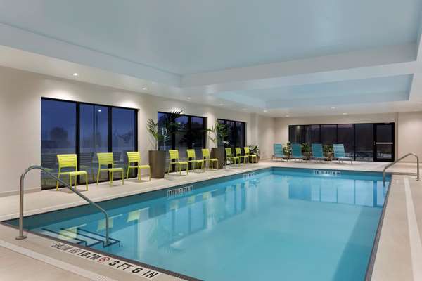 Pool - Home2 Suites by Hilton Milton
