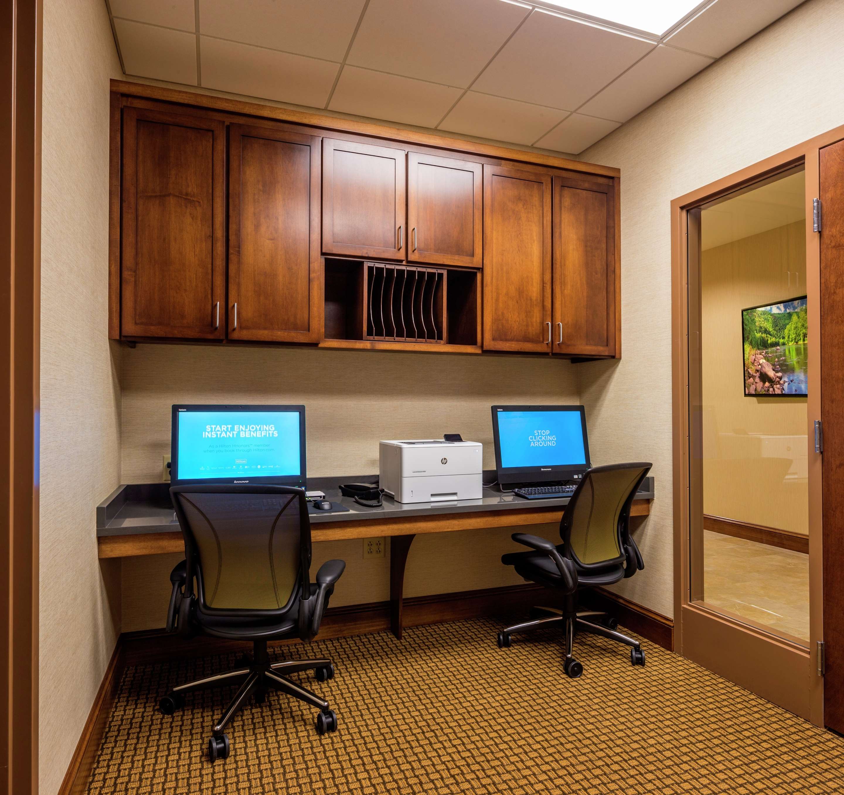 Business Center | Hilton Garden Inn Uniontown