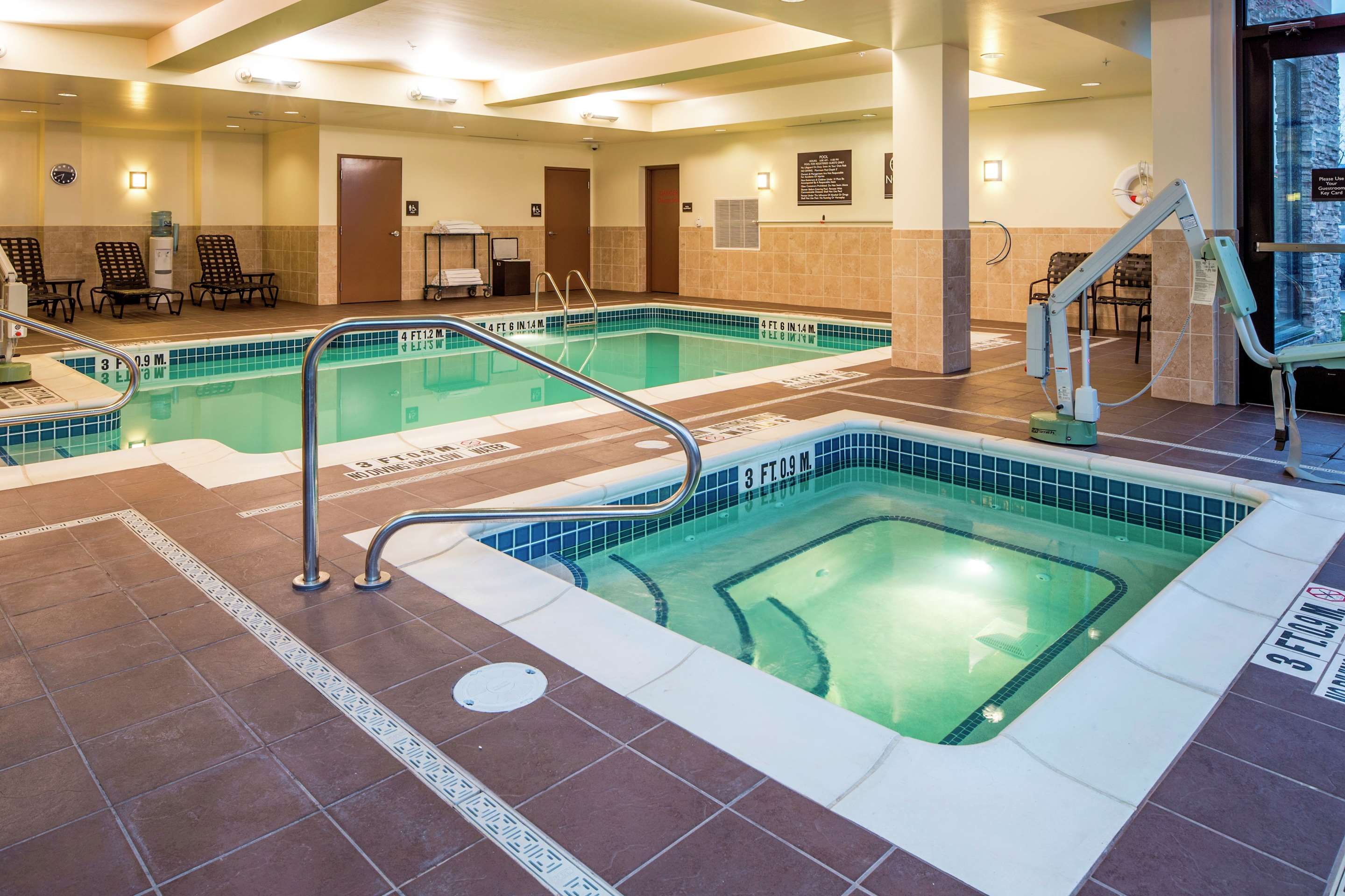 Pool | Hilton Garden Inn Uniontown