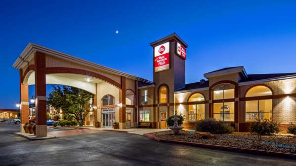 Exterior view - Best Western Plus Windsor Inn Lubbock - I-27, Exit 1