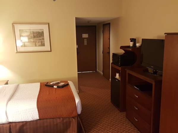  - Best Western Hickory Inn - I-40, Exit 125