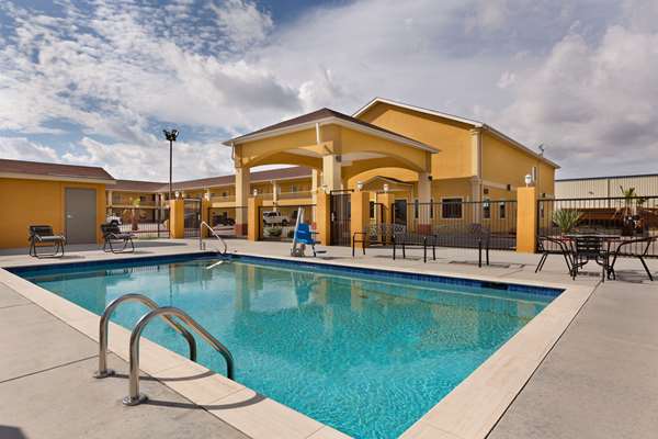 Pool - Days Inn Odessa - I-20, Exit 120