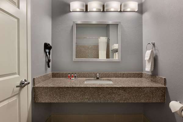  - Days Inn Odessa - I-20, Exit 120