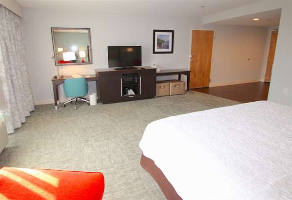  - Hampton Inn & Suites Suffolk