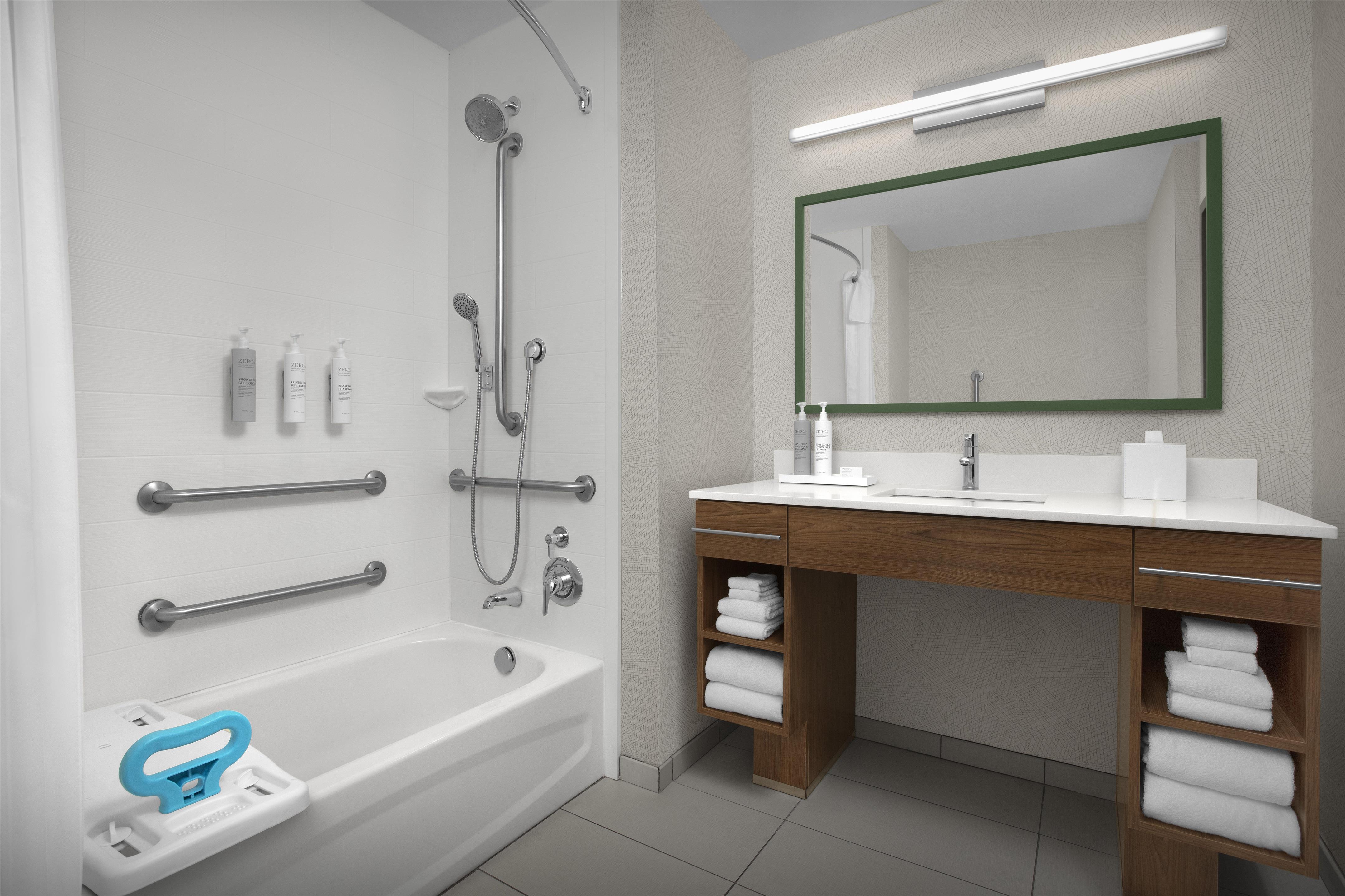 Guest room bath