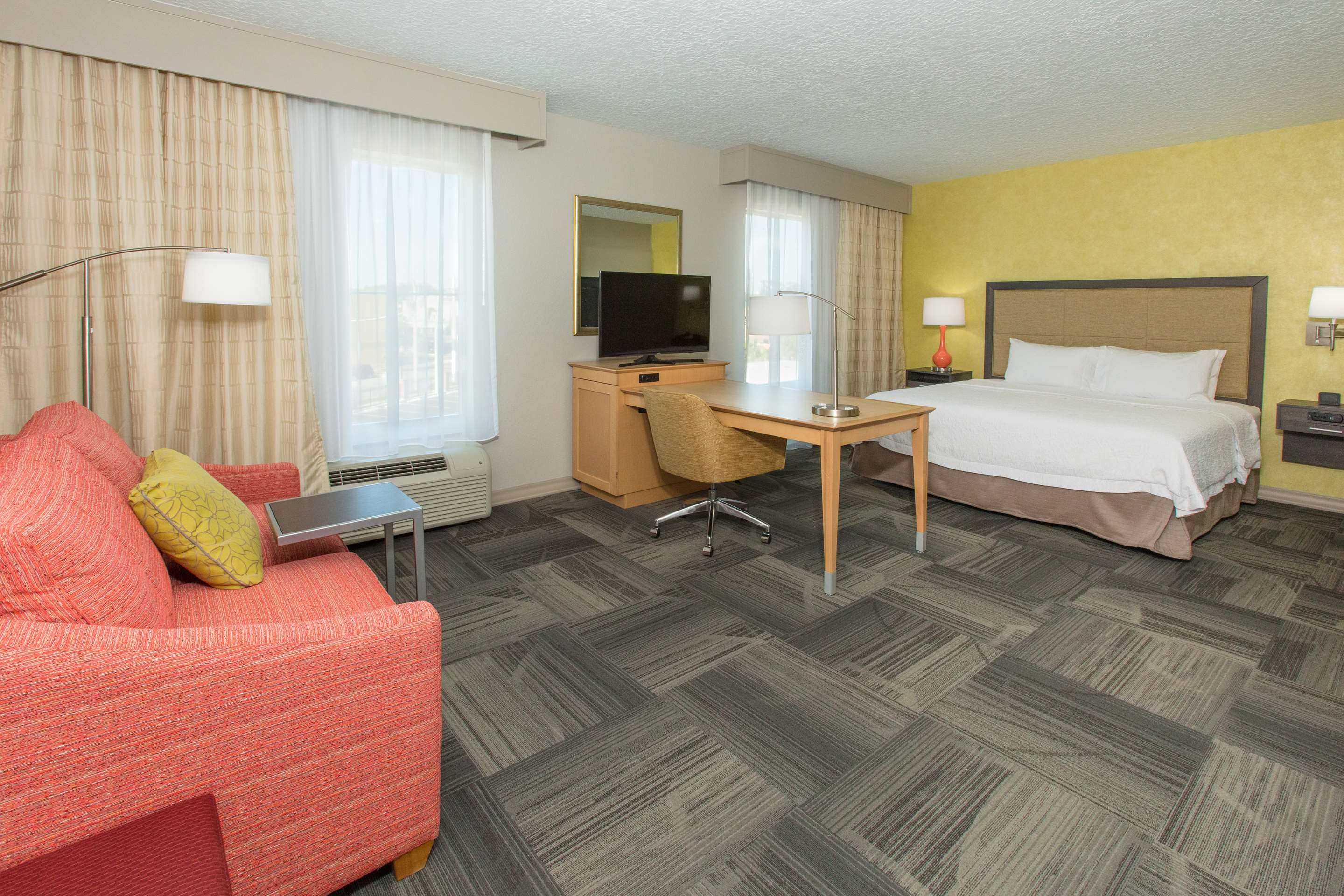 Guest room