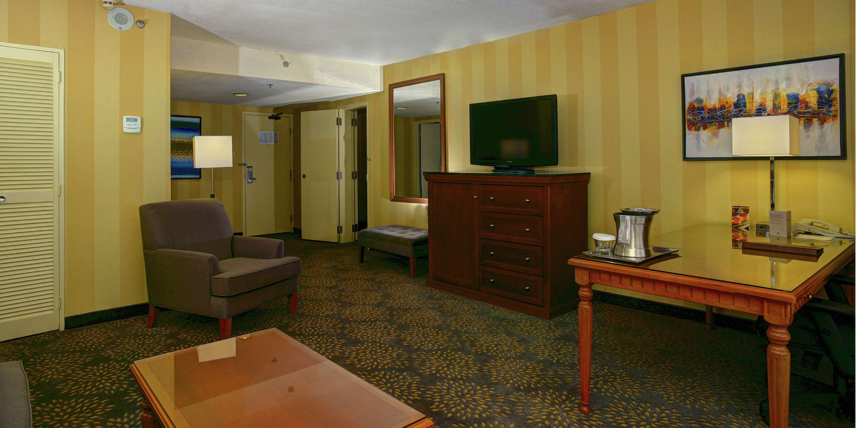 Guest room