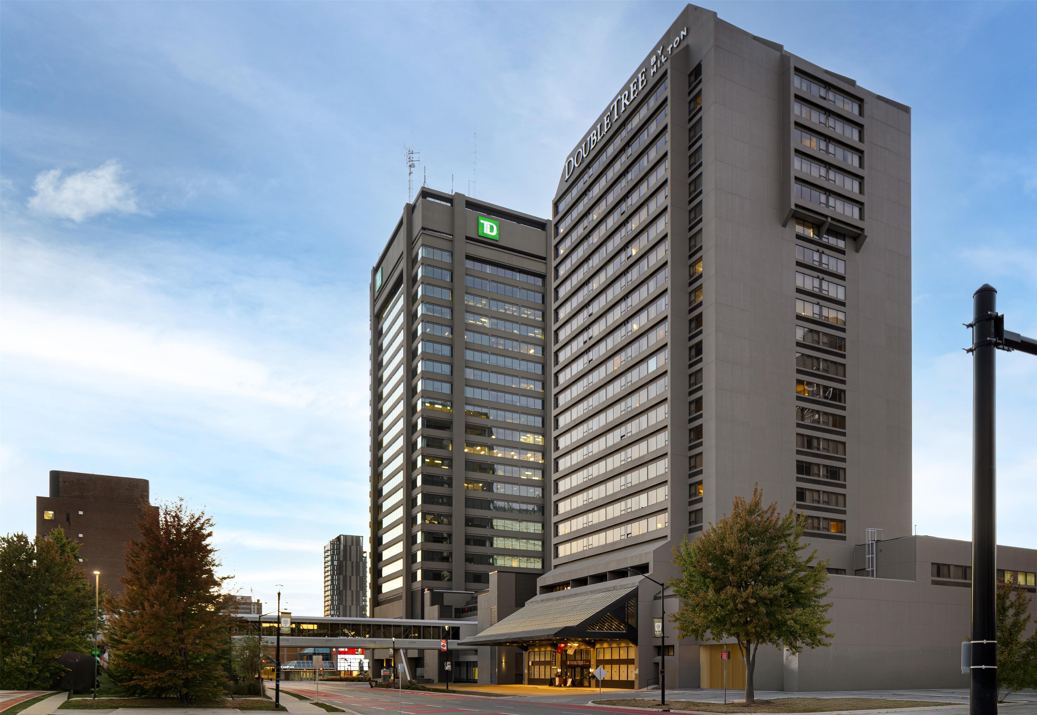 Exterior | DoubleTree by Hilton Hotel London Ontario