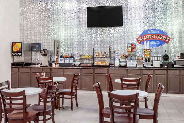  - Baymont Inn & Suites Delavan