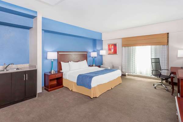  - Baymont Inn & Suites Delavan