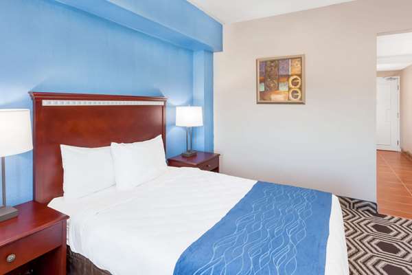  - Baymont Inn & Suites Delavan