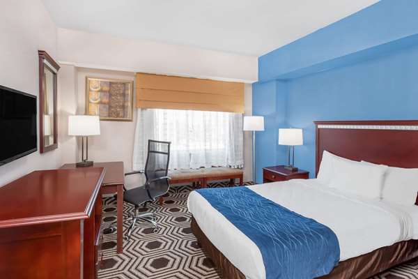  - Baymont Inn & Suites Delavan