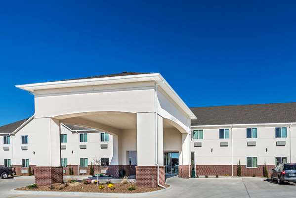 Exterior view - Days Inn & Suites El Dorado