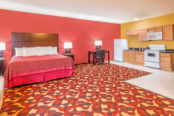  - Days Inn & Suites El Dorado