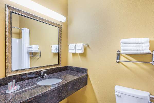  - Days Inn & Suites El Dorado
