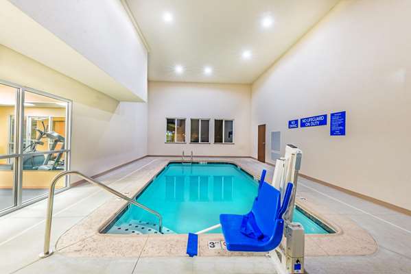 Pool - Days Inn & Suites El Dorado