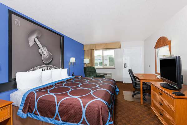  - Super 8 Motel Cleburne