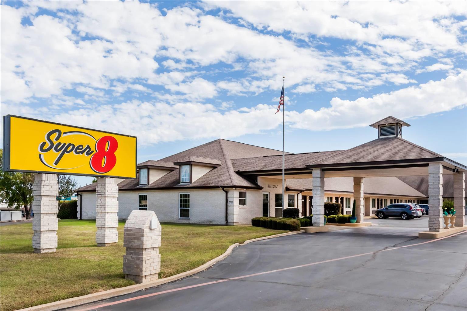 Super 8 Cleburne