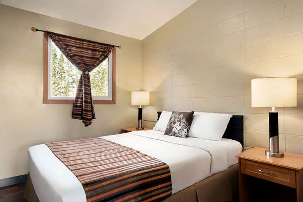 Suite - Thriftlodge Edmonton