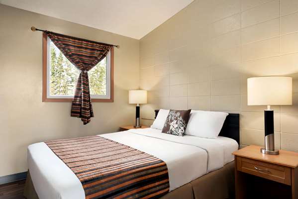 Suite - Thriftlodge Edmonton