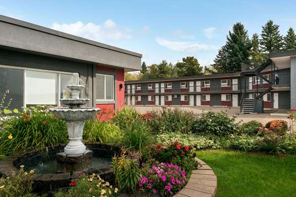 Exterior view - Thriftlodge Edmonton