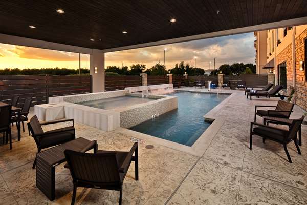 Pool - Best Western Premier Energy Corridor Hotel Katy - I-10, Exit 746