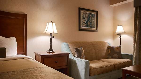  - Best Western Plus Country Cupboard Inn Lewisburg