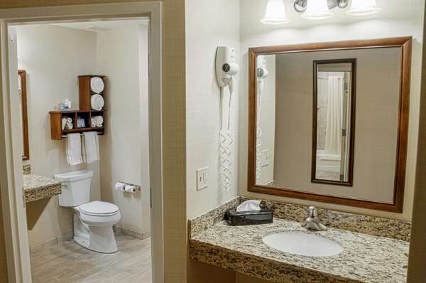  - Best Western Plus Country Cupboard Inn Lewisburg