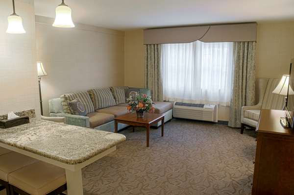 Suite - Best Western Plus Country Cupboard Inn Lewisburg