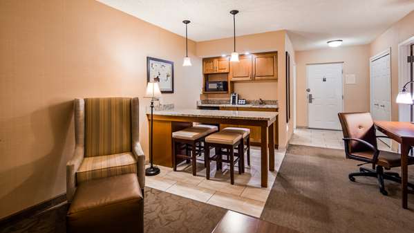 Suite - Best Western Plus Country Cupboard Inn Lewisburg
